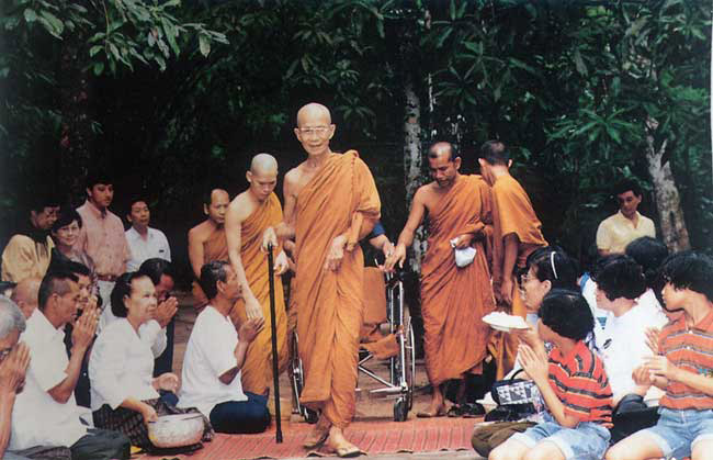 หลวงปู่บุญจันทร์ กมโล ( พระครูศาสนูปกรณ์ )