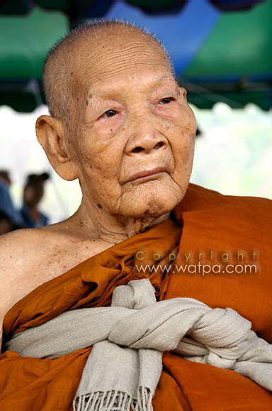  หลวงปู่ทา จารุธมฺโม ลูกศิษย์หลวงปู่มี ญาณมุนี 