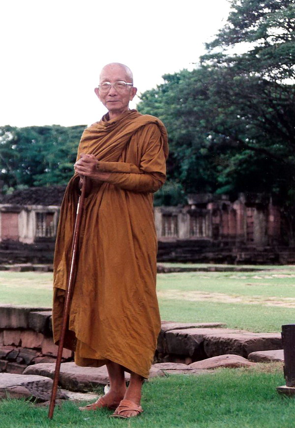 พระธรรมดิลก (จันทร์ กุสโล)