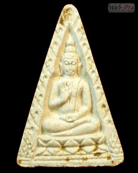 ปี 2514 พระผง รุ่น 4 พระธรรมขันธ์ พิมพ์สามเหลี่ยม วัดปากน้ำ (-)