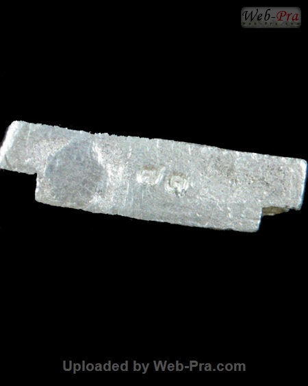 ปี 2536 เหรียญหล่อรูปเหมือนนั่งซุ้มรัศมี รุ่นบุญญาบารมี หลวงปู่คำพันธ์ วัดธาตุมหาชัย (2)