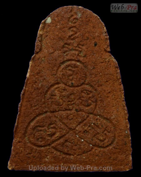 ปี 2519 พระเนื้อผงรูปเหมือน พิมพ์กลาง หลวงพ่อเต๋ คงทอง (1.เนื้อว่าน)