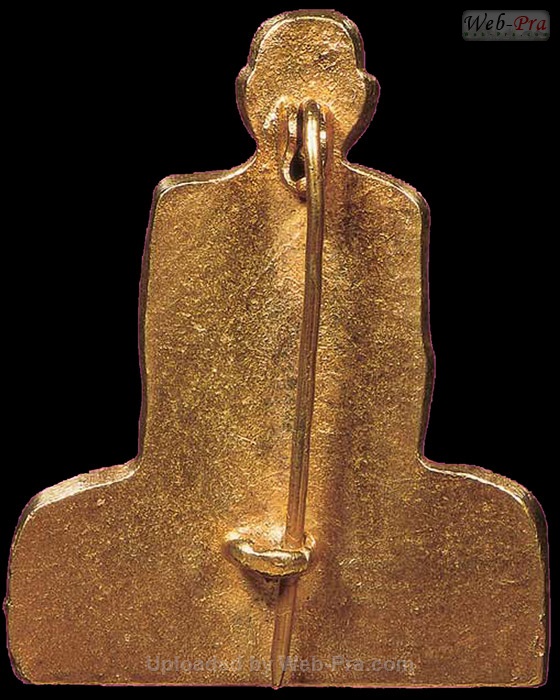 ปี พ.ศ.๒๕๑๖ เหรียญปั๊มรูปเหมือน พิมพ์เข่ากว้าง หลังเข็มกลัด หลวงพ่อพรหม วัดช่องแค (1.เนื้อระฆังเก่า)