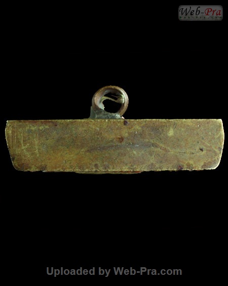 ปี พ.ศ.๒๕๑๖ เหรียญปั๊มรูปเหมือน พิมพ์เข่ากว้าง หลังเข็มกลัด หลวงพ่อพรหม วัดช่องแค (1.เนื้อระฆังเก่า)