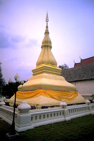 ประวัติพระธาตุขามแก่น