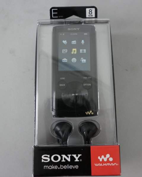 MP4  SONY รุ่น NWZ-E454 สีดำ 8GB รุ่นใหม่ (ของใหม่ยังไม่แกะกล่อง ซื้อมาจากสิงคโปร)