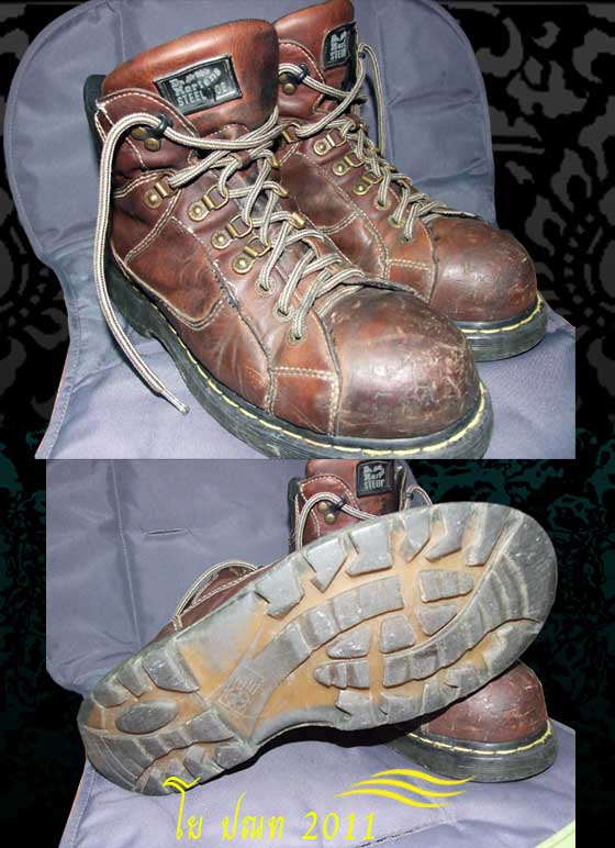 ขายรองเท้ายี่ห้อ : Dr.Martens หัวเหล็ก made in England แท้ มือ 2