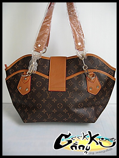 Sale......!!!!!.......... ..กระเป๋า ... LOUIS VUITTON....... พิเศษ 699 บาท...