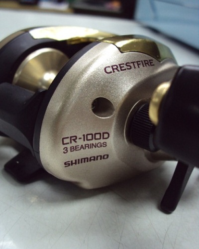 รอก Bast ตีเหยือปลอม Shimano Crestfire CR-100D 3-Bearings