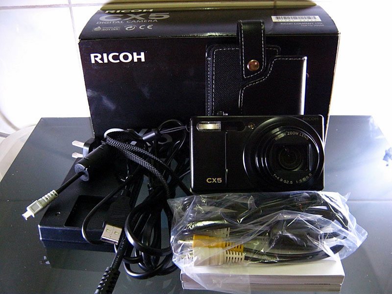 ขายกล้อง Ricoh CX5 ใช้งานมา 5-6วัน สภาพ 99.99% จะเรียกมือสองก็ได้ มือหนึ่งก็ได้ครับ 