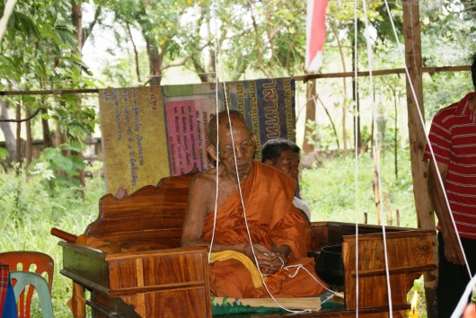 หลวงพ่อผาด วัดบ้านกรวดเนื้อตะกั่วรุ่น 100 ปี ออกวัดปราสาททอง ชุดนี้ลพ.ผาด,หลวงพ่อเมียน วัดบ้านจะเนีย