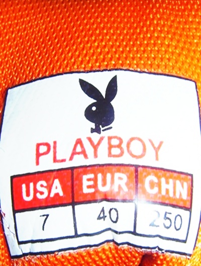 รองเท้าผ้าใบ playboy มือสอง สภาพใหม่