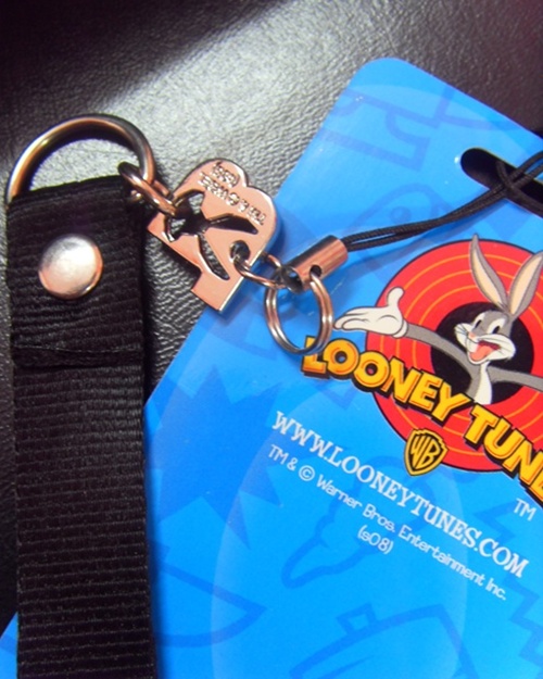 สายคล้อง จาก Looney tunes