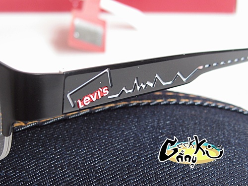 กรอบแว่น. LEVI's.... รุ่นใหม่ ทรงกรอบครึ่งสีดำ 