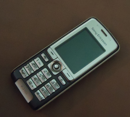 มือถือ SONY ERICSSON รุ่น K310i สวยๆเลยครับ