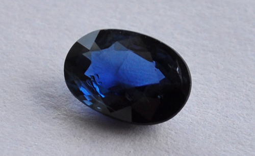 ไพลิน Blue Sapphire ( รหัส 69 ) สวยๆ น้ำเงินเข้ม  