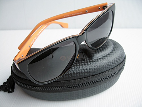  	  แว่นกันแดด SAFARI Polarized รุ่น SF1561เลนส์ชนิดพิเศษ เทค โน โลยี Nano Polarized 