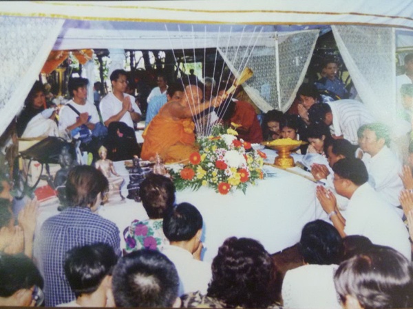 เหรียญสามคณาจารย์ หลวงปู่หงษ์ พรหมปัญโญ หลวงปู่ทวด หลวงปู่สรวงเทวดาเล่นดิน เชือกเดิม