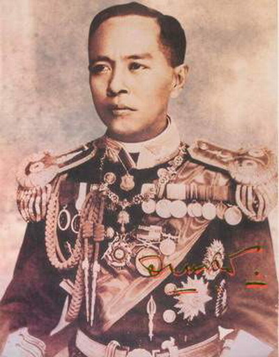 เหรียญหลวงปู่ศุข ปี 2519 หลังกรมหลวงชุมพร หลวงพ่อกวยปลุกเสก