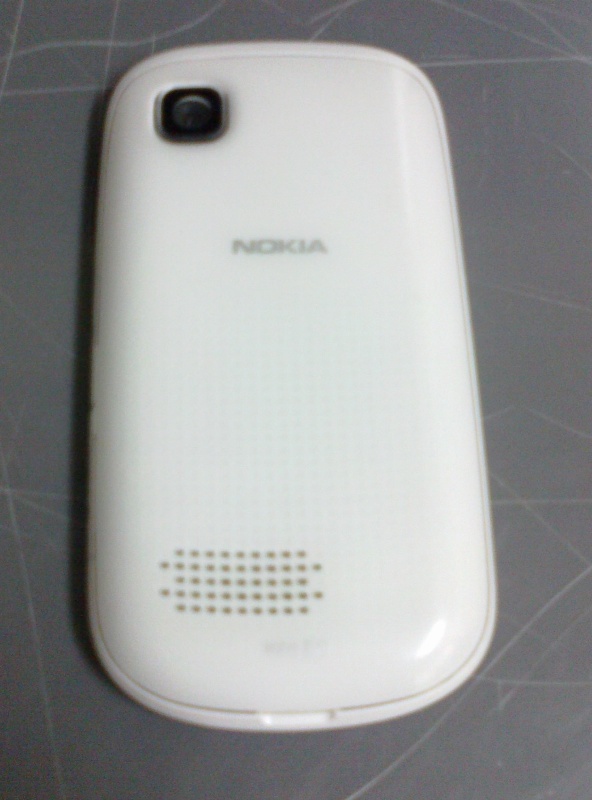 Nokia 200 (ของแท้) สองซิม ใช้ดีครับ หมดประกันศูนย์ถึงเดือน มีนาคม 2556