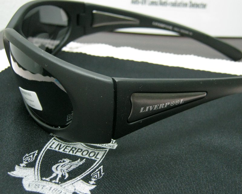 แว่นกันแดด Liverpool เลนส์ Polarized มือหนึ่งพร้อมกล่อง