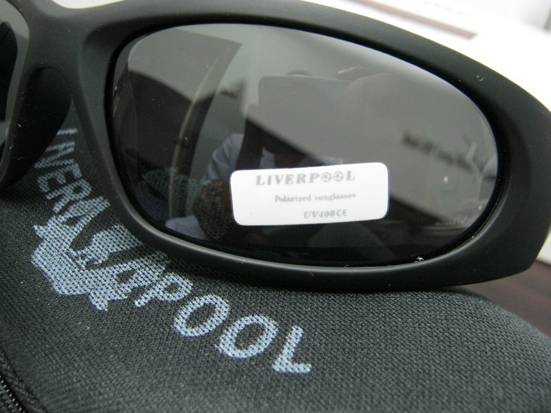 แว่นกันแดด Liverpool เลนส์ Polarized มือหนึ่งพร้อมกล่อง