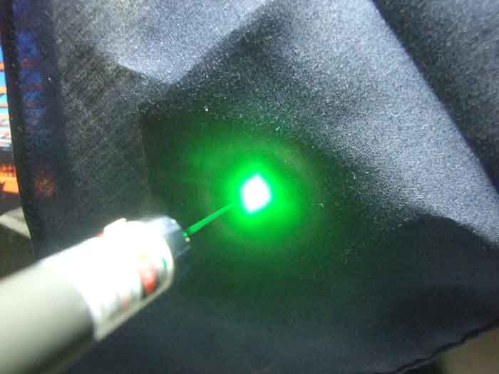 เคาะเดียว No.3 ขาย Laser Pointer เลเซอร์สีเขียว 100 Mw ใช้ถ่าน AAA 2 ก้อน วัดใจ