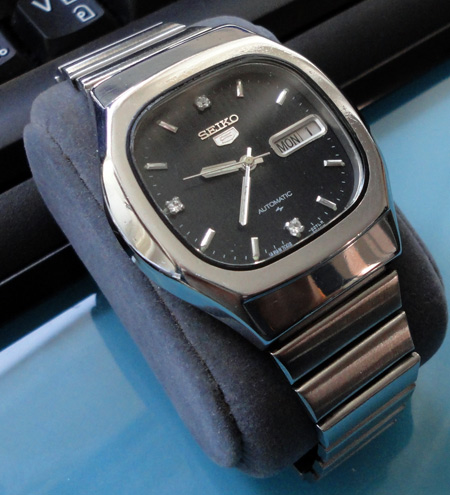 นาฬิกา SEIKO ของแท้ SEIKO 5 AUTOMATIC สวย ใหม่ๆเลย หลักเพชร day-date