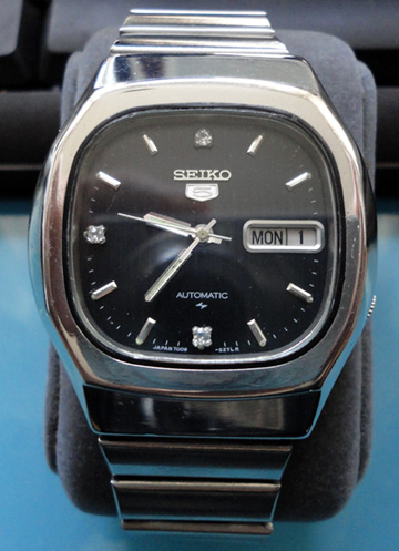 นาฬิกา SEIKO ของแท้ SEIKO 5 AUTOMATIC สวย ใหม่ๆเลย หลักเพชร day-date