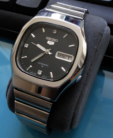 นาฬิกา SEIKO ของแท้ SEIKO 5 AUTOMATIC สวย ใหม่ๆเลย หลักเพชร day-date