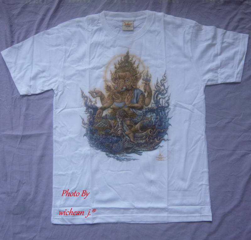 เสื้อยืดขาว ลายพระพิคเนศ Size L ที่ระลึก จากหอศิลป์ วัดร่องขุ่น จ.เชียงราย สวยงามจะสะสมหรือสวมใส่ ก้