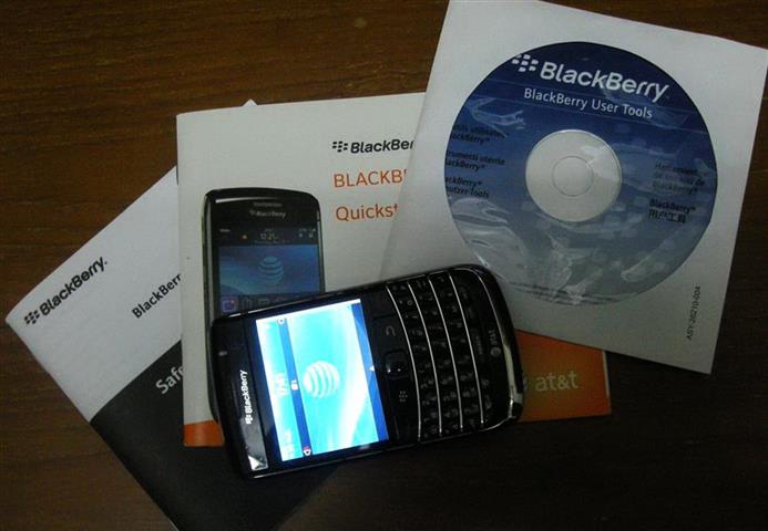 โทรศัพท์มือถือ BlackBerry รุ่น 9700 ของแท้มือสอง ขายตามสภาพ ยังใช้งานได้