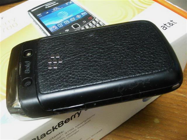 โทรศัพท์มือถือ BlackBerry รุ่น 9700 ของแท้มือสอง ขายตามสภาพ ยังใช้งานได้