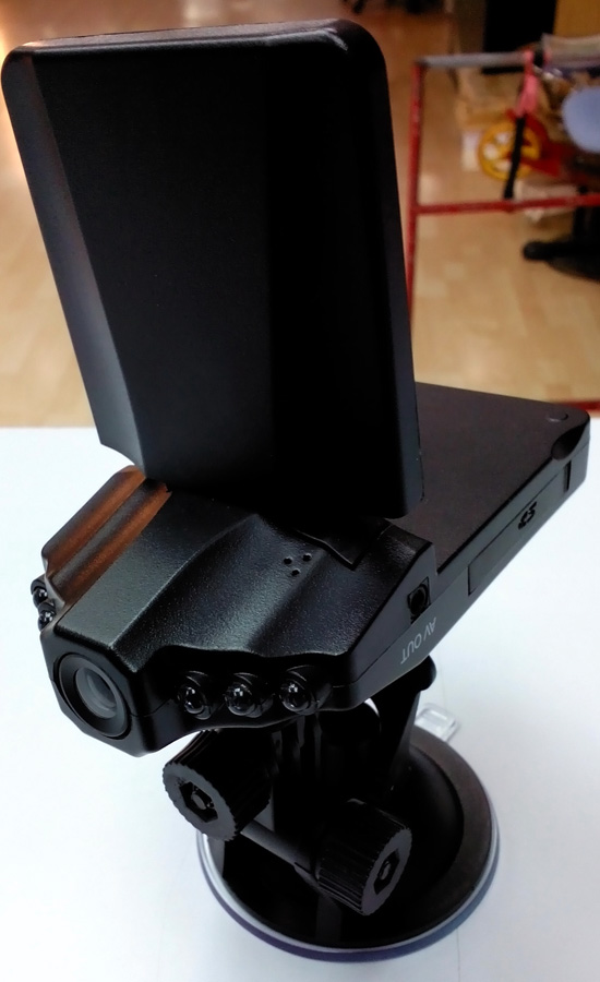 กล้องติดรถยนต์ HD DVR ระบบ Infrared 6 IR LED ถ่ายได้แม้ในที่มืด รับประกันของใหม่ 100%
