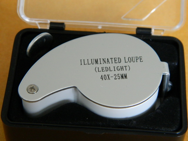 "เคาะเดียว"กล้องส่องพระ แบบมีไฟ LED 40x25 MM. ILLUMINETED LOUPE ( LED LIGHT ) 