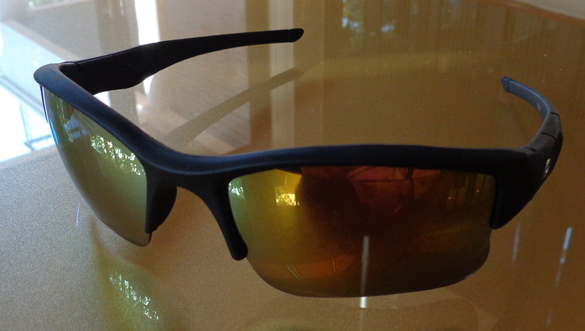 แว่นตากันแดด Oakley สวยๆ จัดไปเลยรุ่นดัง ได้ไปทั้งชุด