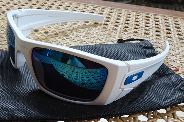 แว่นตา OAKLEY รุ่นใหม่ สวยเท่ห์ ของใหม่ครับ