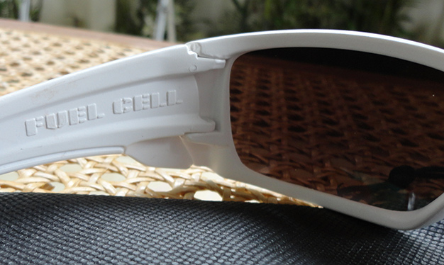 แว่นตา OAKLEY รุ่นใหม่ สวยเท่ห์ ของใหม่ครับ