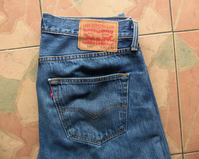 Levi's 501 Made In Indonesia W31 L32 เอววัดจริงได้ 33.5 นิ้ว ขายาว 38.5 นิ้ว