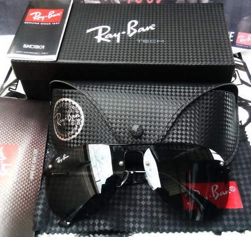 แว่นกันแดด rayban สวยๆของใหม่ พร้อมกระเป๋า คู่มือ และกล่องครบครับ 