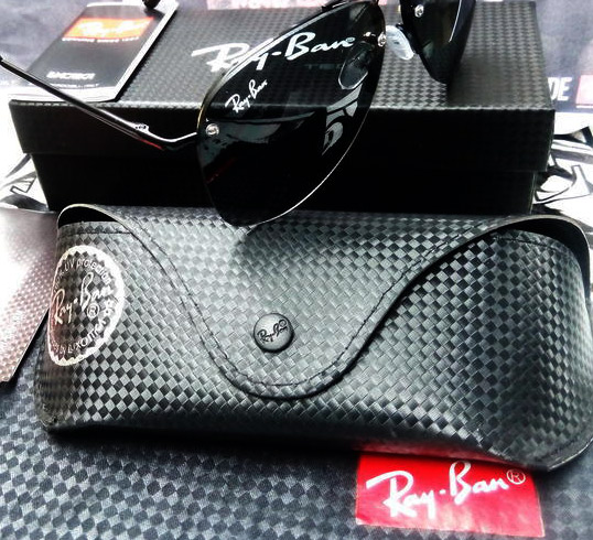 แว่นกันแดด rayban สวยๆของใหม่ พร้อมกระเป๋า คู่มือ และกล่องครบครับ 