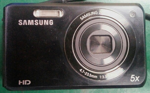 กล้องถ่ายรูป samsung ครับ