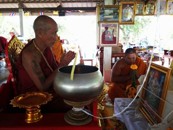 พญาครุฑรุ่นรวยมหาอำนาจ หลวงปู่ชัช จันทโชโต วัดบ้านปูน จ.พระน ครศรีอยุธยา เนื้อทองแดงผิวไฟ หมายเลข๖๐๗