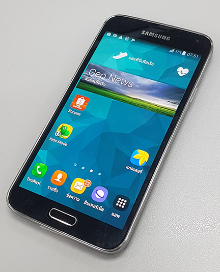 เพียง1.990.- Samsung S5 ของแท้ มีกล่องและคู่มือครับ ใช้VoLTE และ Multiwindow ได้ด้วย ติดฟิลม์ให้แล้ว