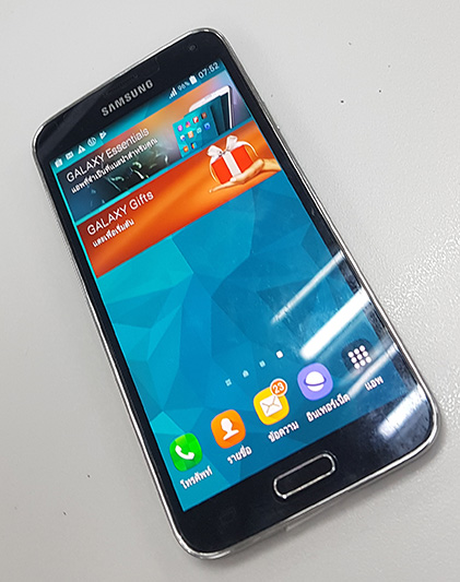 เพียง1.990.- Samsung S5 ของแท้ มีกล่องและคู่มือครับ ใช้VoLTE และ Multiwindow ได้ด้วย ติดฟิลม์ให้แล้ว