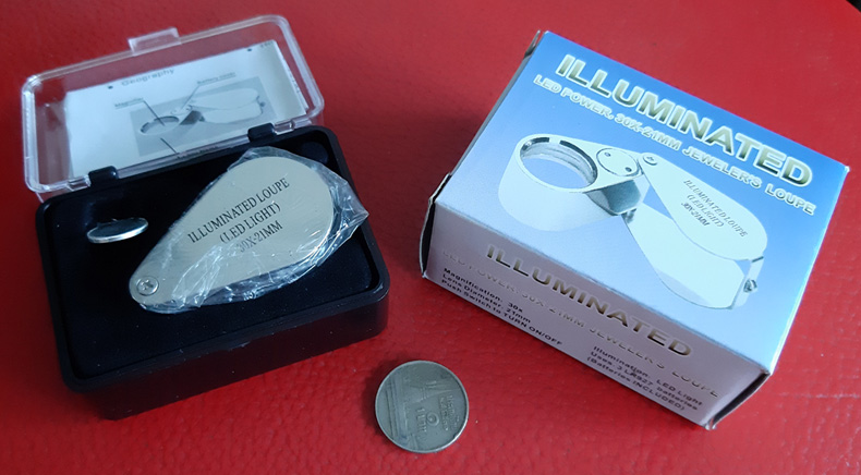 กล้องส่องพระ ILLUMINATED LOUPE (LED LIGHT) 30x21 MM. มีไฟ LED 2 ดวง ใช้ส่องดูพระในที่มืด