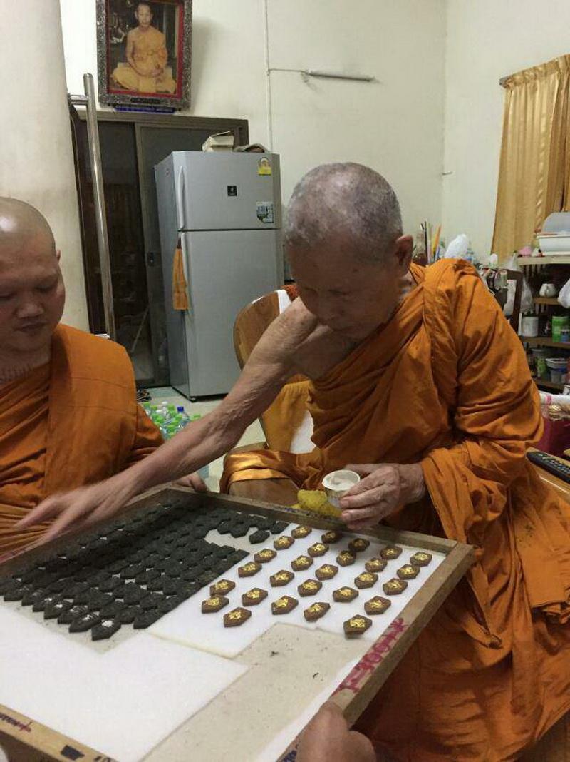 พระขุนแผนผงพรายกุมาร รุ่น" เศรษฐีบูรพา "วัดอีแงว จ.จันทบุรี หลวงปู่บัว ปลุกเสกเดี่ยว