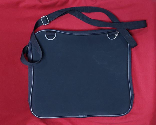 (ปิด69-)กระเป๋าสะพายข้างเนื้อผ้าสีดำ กว้าง1.5xยาว12xสูง10นิ้ว (สภาพไม่ได้ใช้)