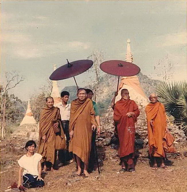 ประคำมือหลวงพ่ออุตตมะ วัดวังก์วิเวการาม อ.สังขละบุรี จ.กาญจนบุรี