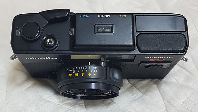 กล้องฟิลม์ Minolta HI-MATIC SD สวยๆ เลนส์ monolta rokkor 1:27  f38mm. แฟลชแบบป้อปอัพด้านบน